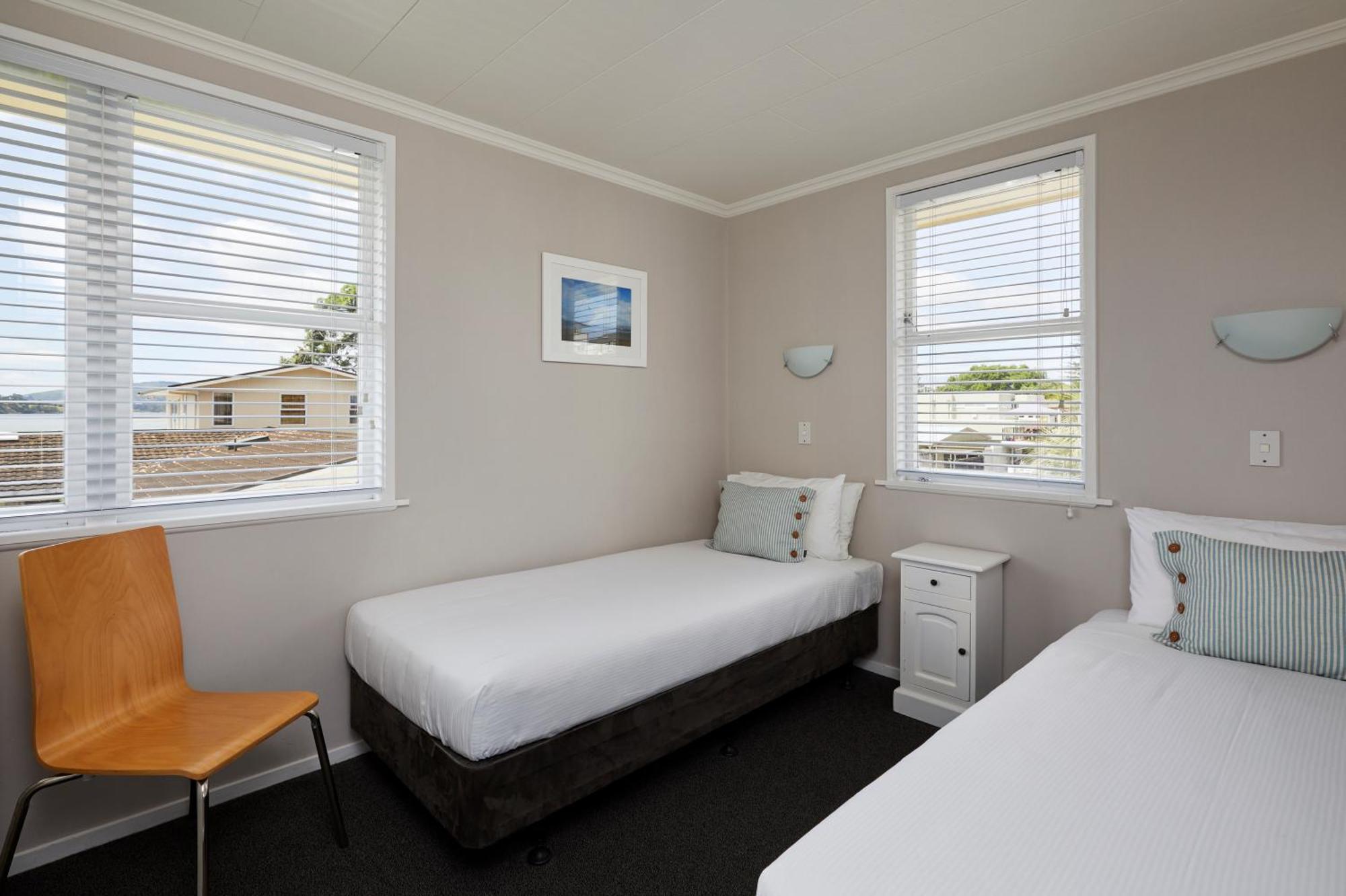 Harbour View And Waterfront 4*