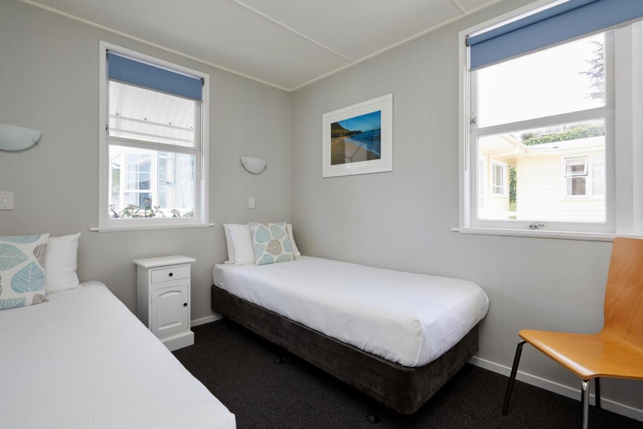 Harbour View And Waterfront 4*