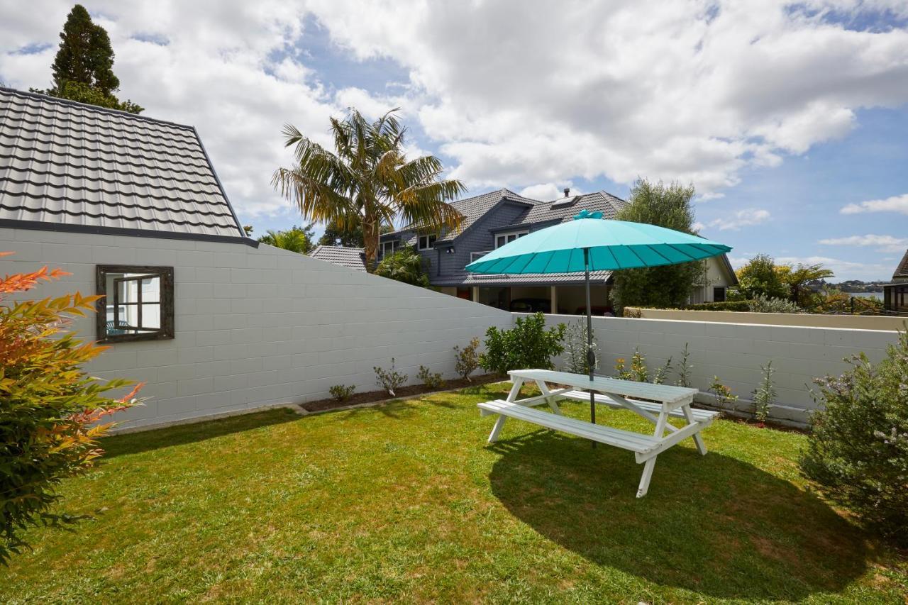 Harbour View And Waterfront 4*