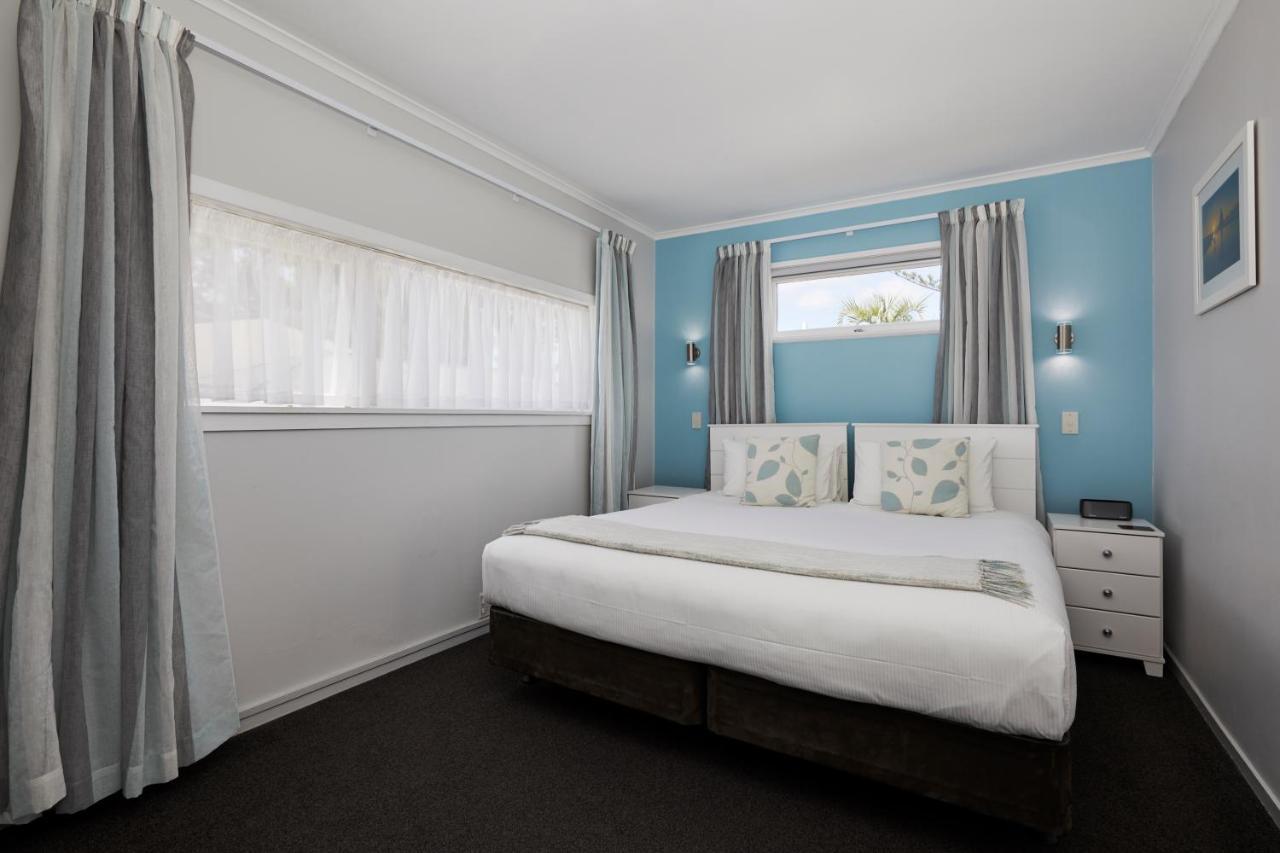 Harbour View And Waterfront 4*