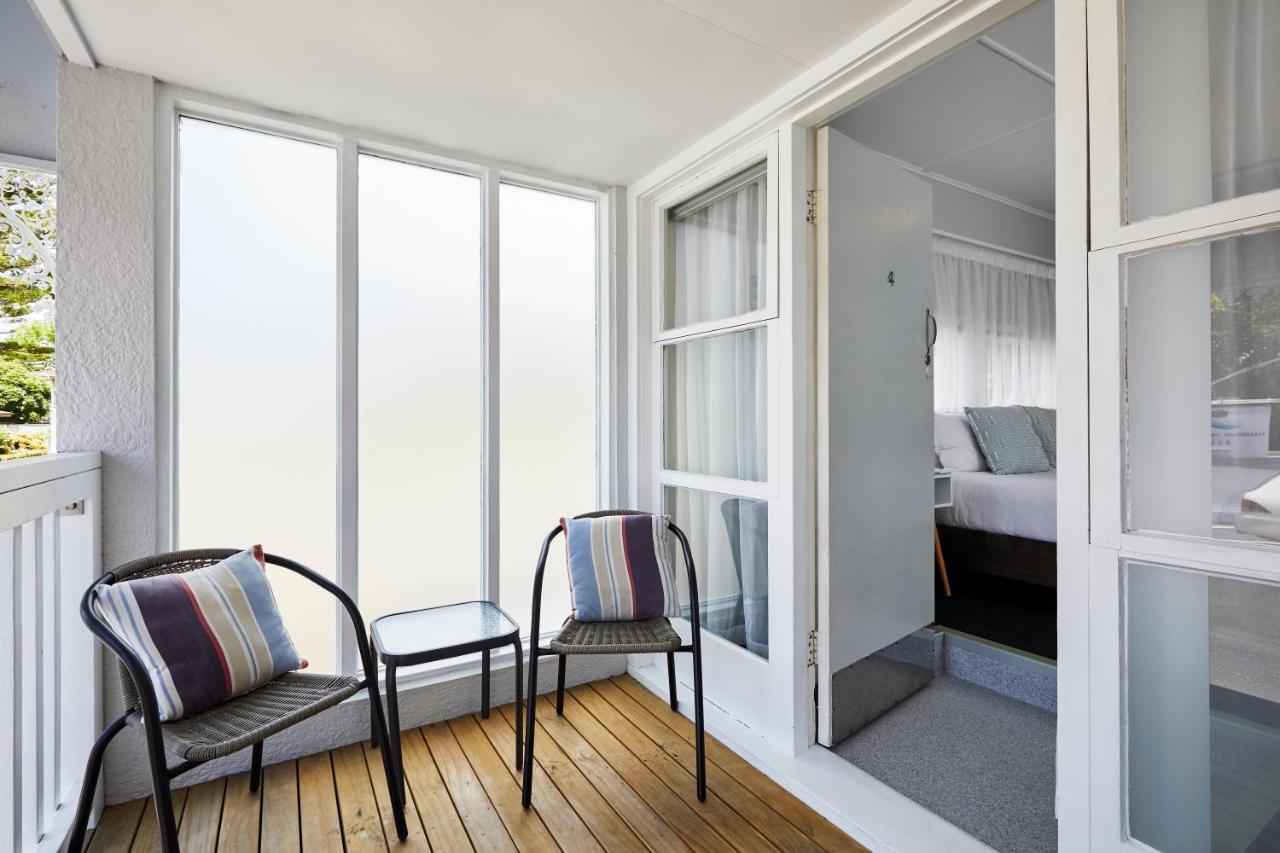 Harbour View And Waterfront 4*