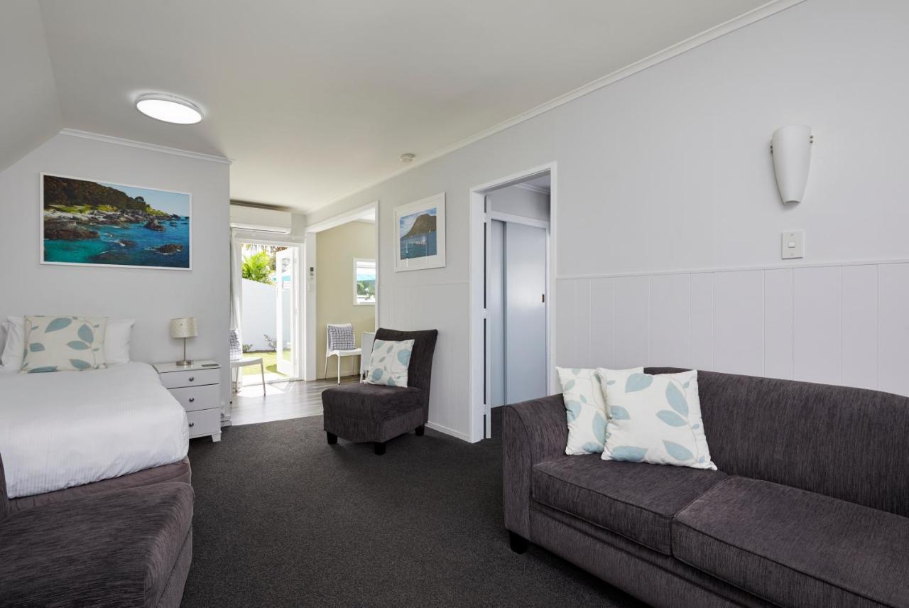 Harbour View And Waterfront 4*
